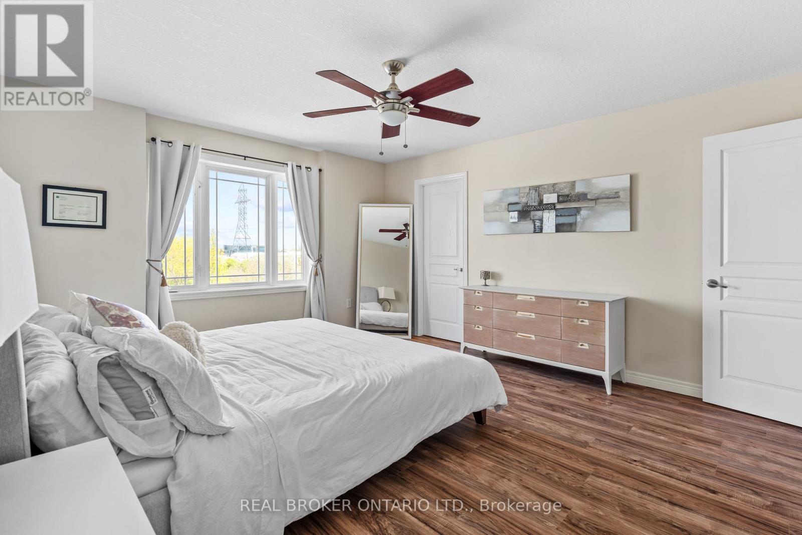 138 EDENROCK DRIVE - 14