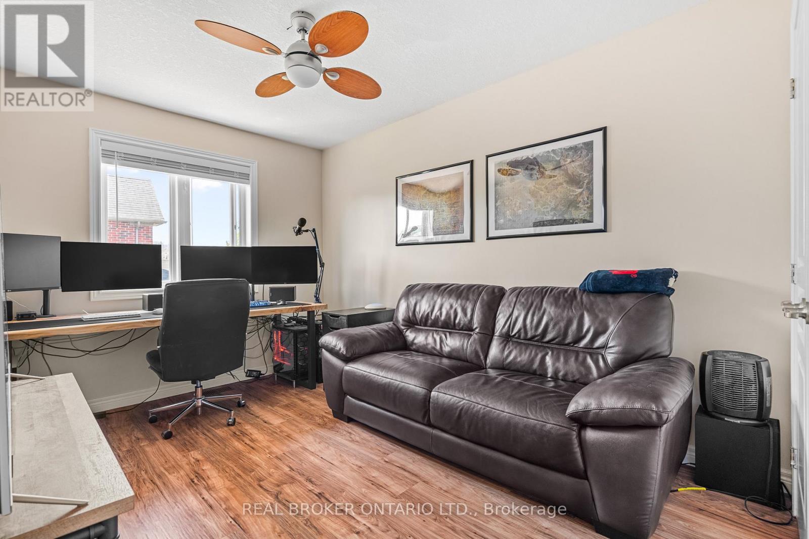 138 EDENROCK DRIVE - 19