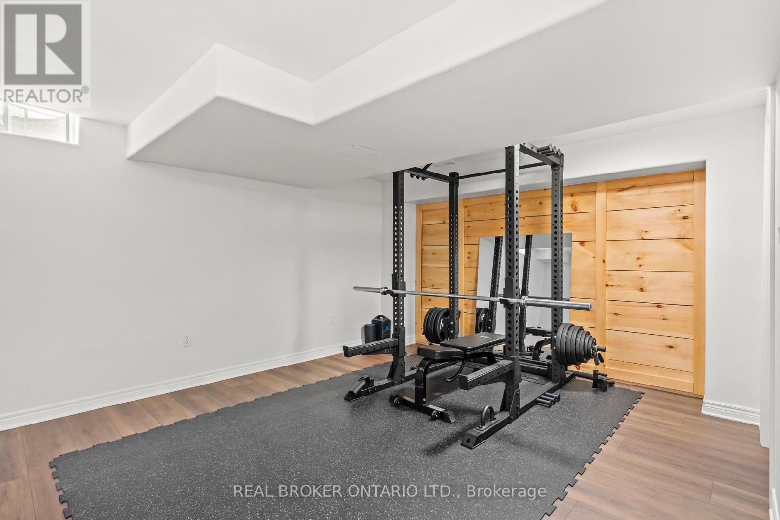138 EDENROCK DRIVE - 24