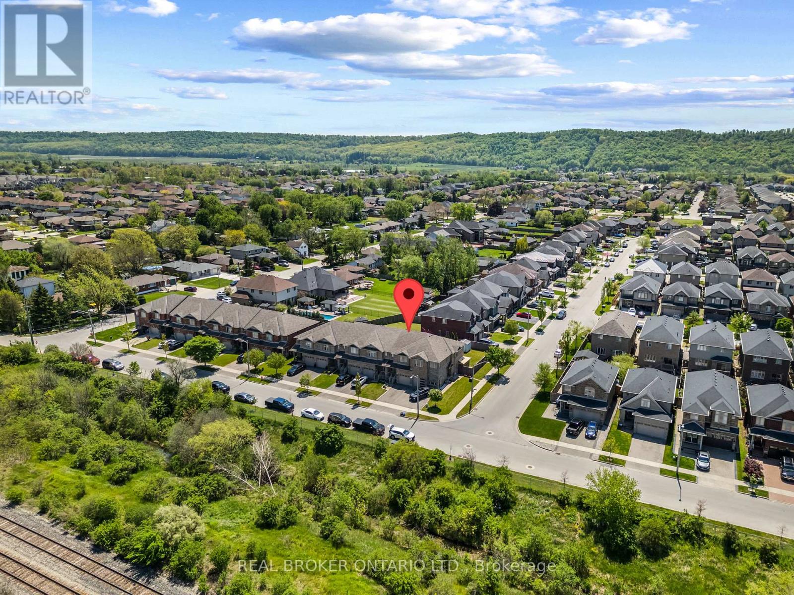 138 EDENROCK DRIVE - 3