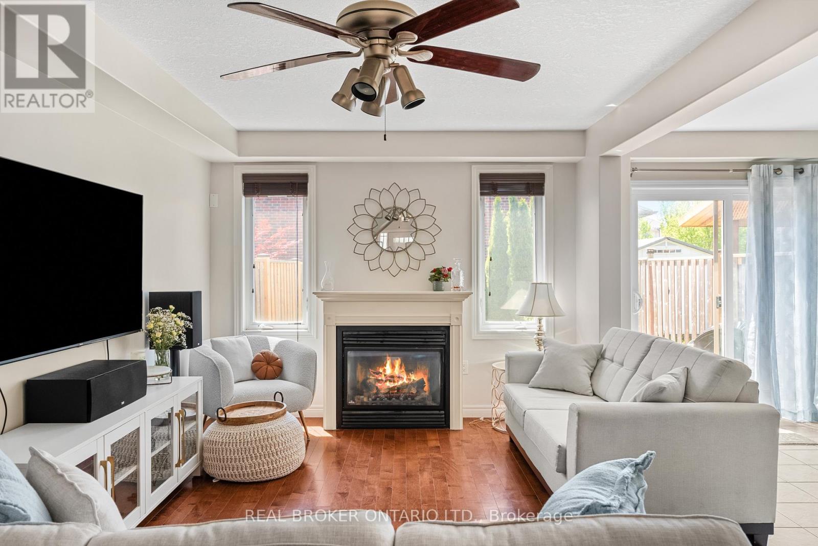 138 EDENROCK DRIVE - 8