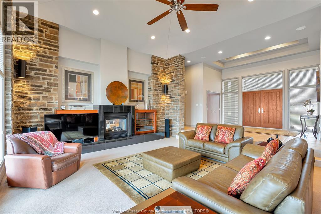 30 EMERALD LANE - 9