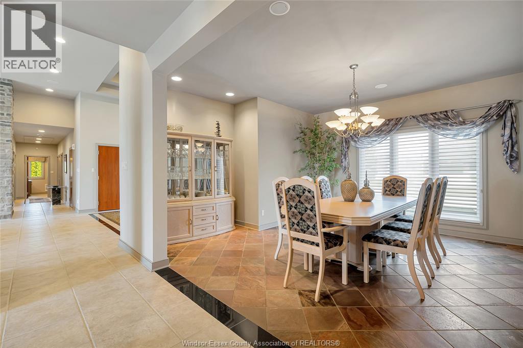 30 EMERALD LANE - 15