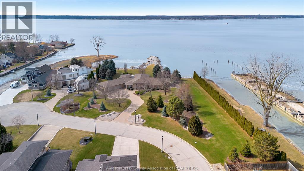 30 EMERALD LANE - 28