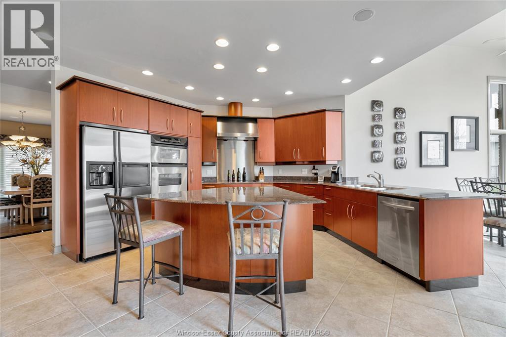 30 EMERALD LANE - 14