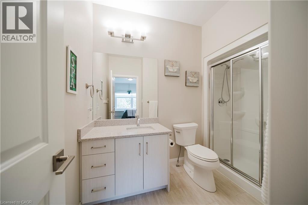 82 ROWE Avenue - 28