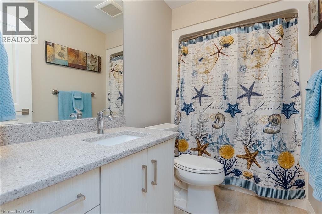82 ROWE Avenue - 38