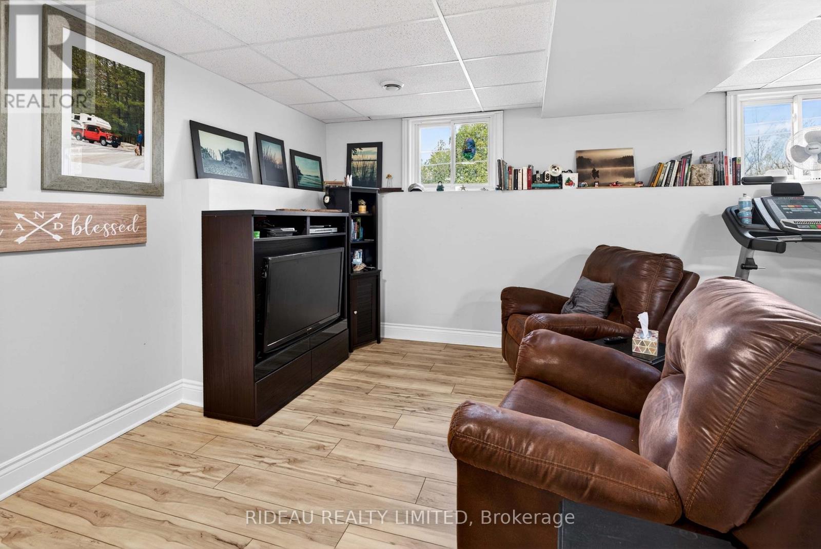 44 BLANCHARDS HILL ROAD - 29