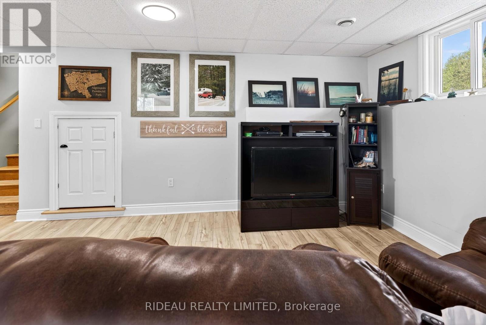 44 BLANCHARDS HILL ROAD - 30