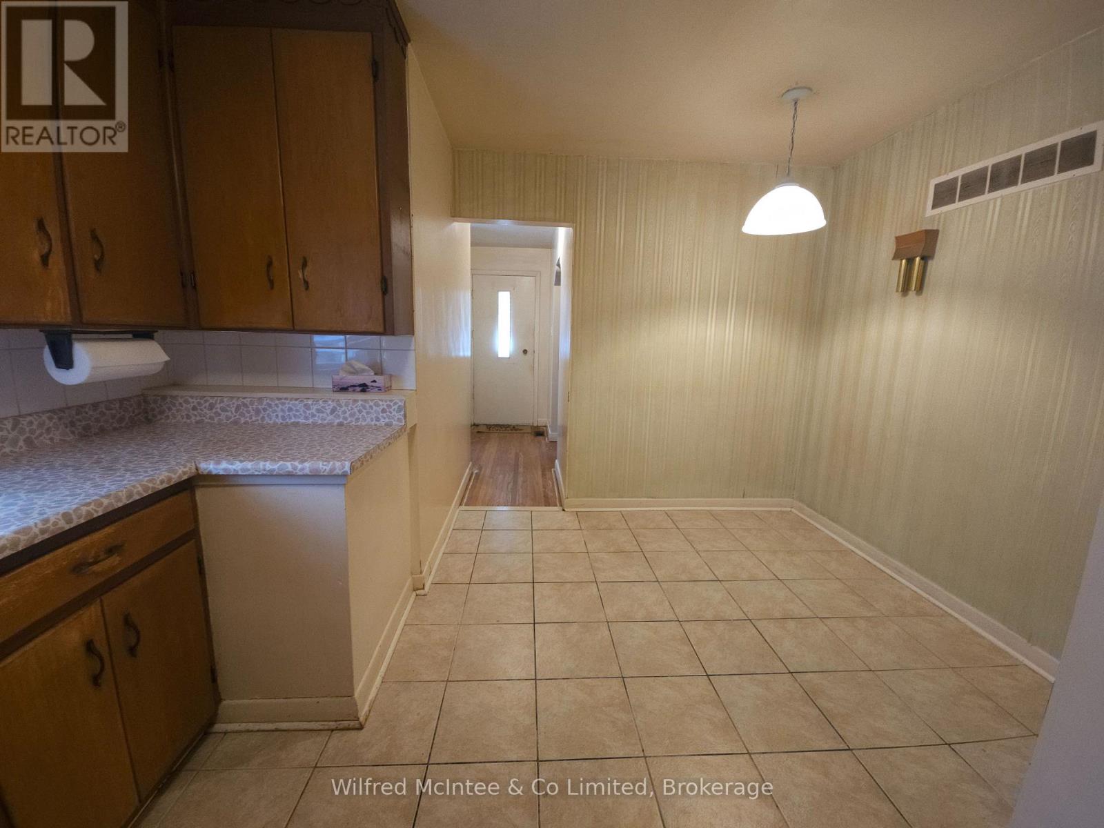 69 HALIBURTON AVENUE - 11