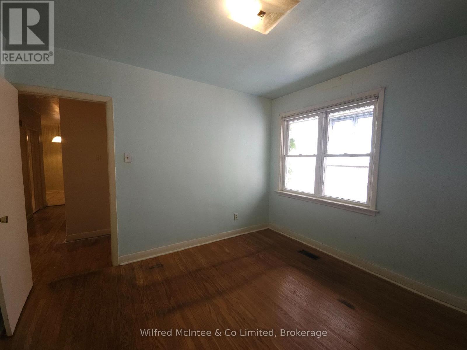 69 HALIBURTON AVENUE - 20