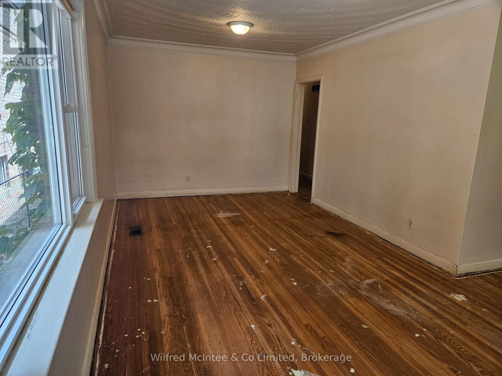 69 HALIBURTON AVENUE - 6