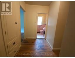 Bathroom - 69 Haliburton Avenue, Toronto, ON M9B4Y6 Photo 14