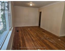 Cold room - 69 Haliburton Avenue, Toronto, ON M9B4Y6 Photo 6