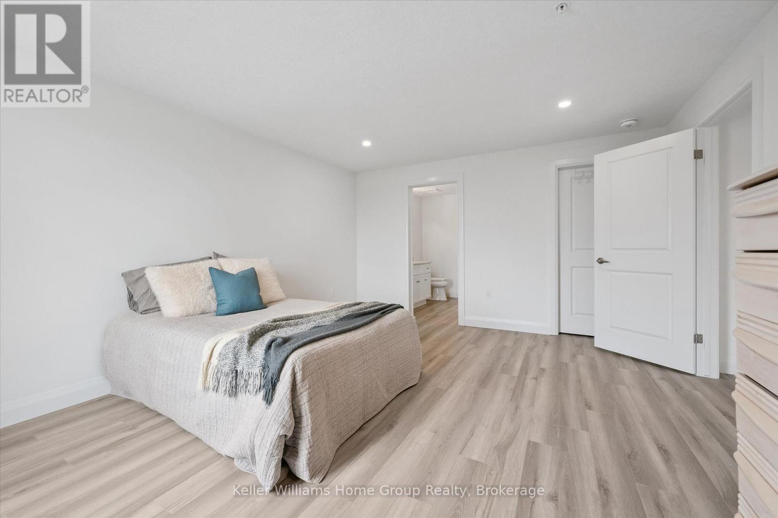 #203 99B FARLEY ROAD - 32