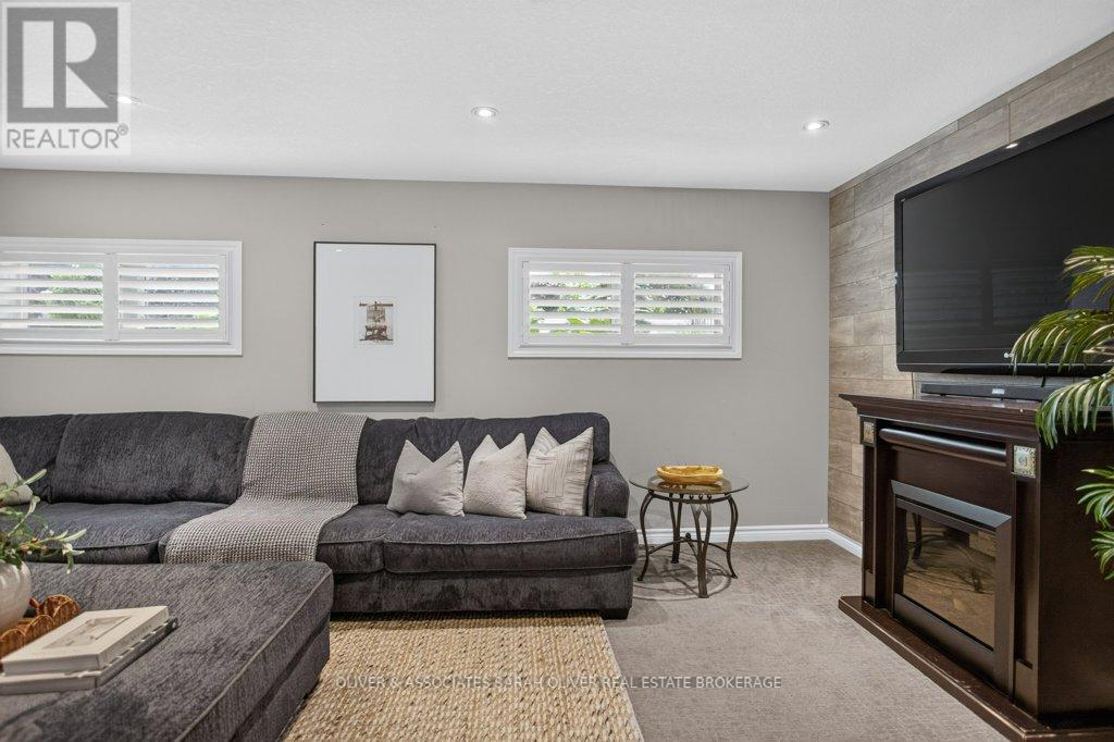 24 FIELD ROAD - 23