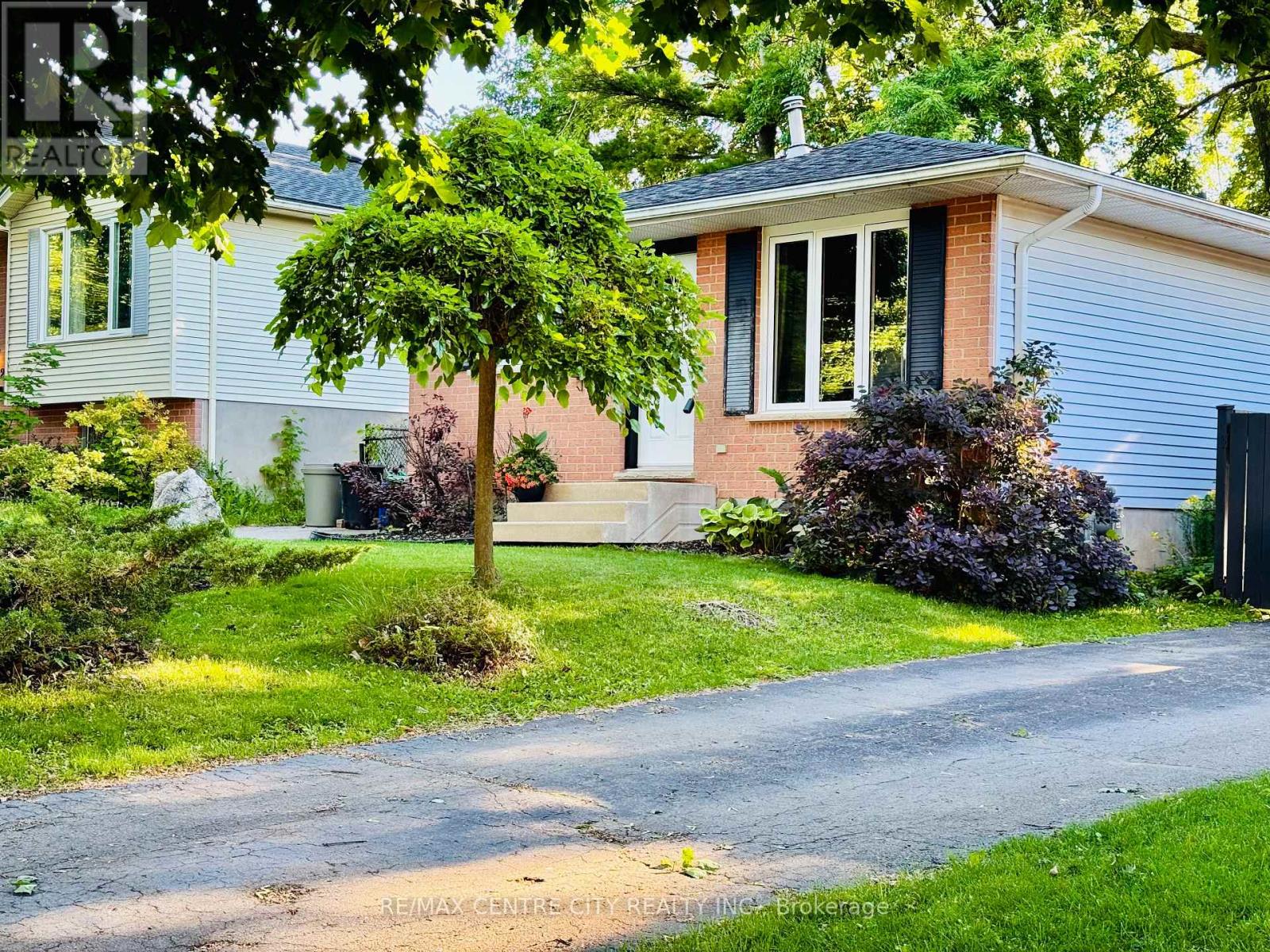 228 POCHARD LANE - 21