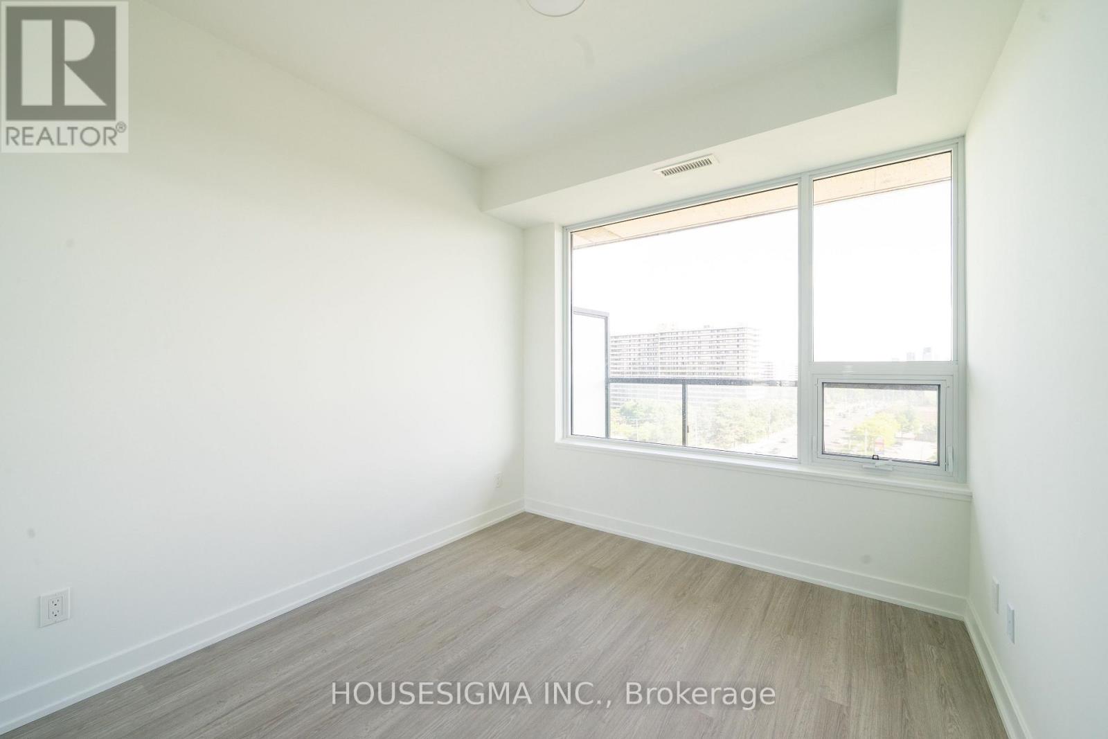 #820 8188 YONGE STREET - 11
