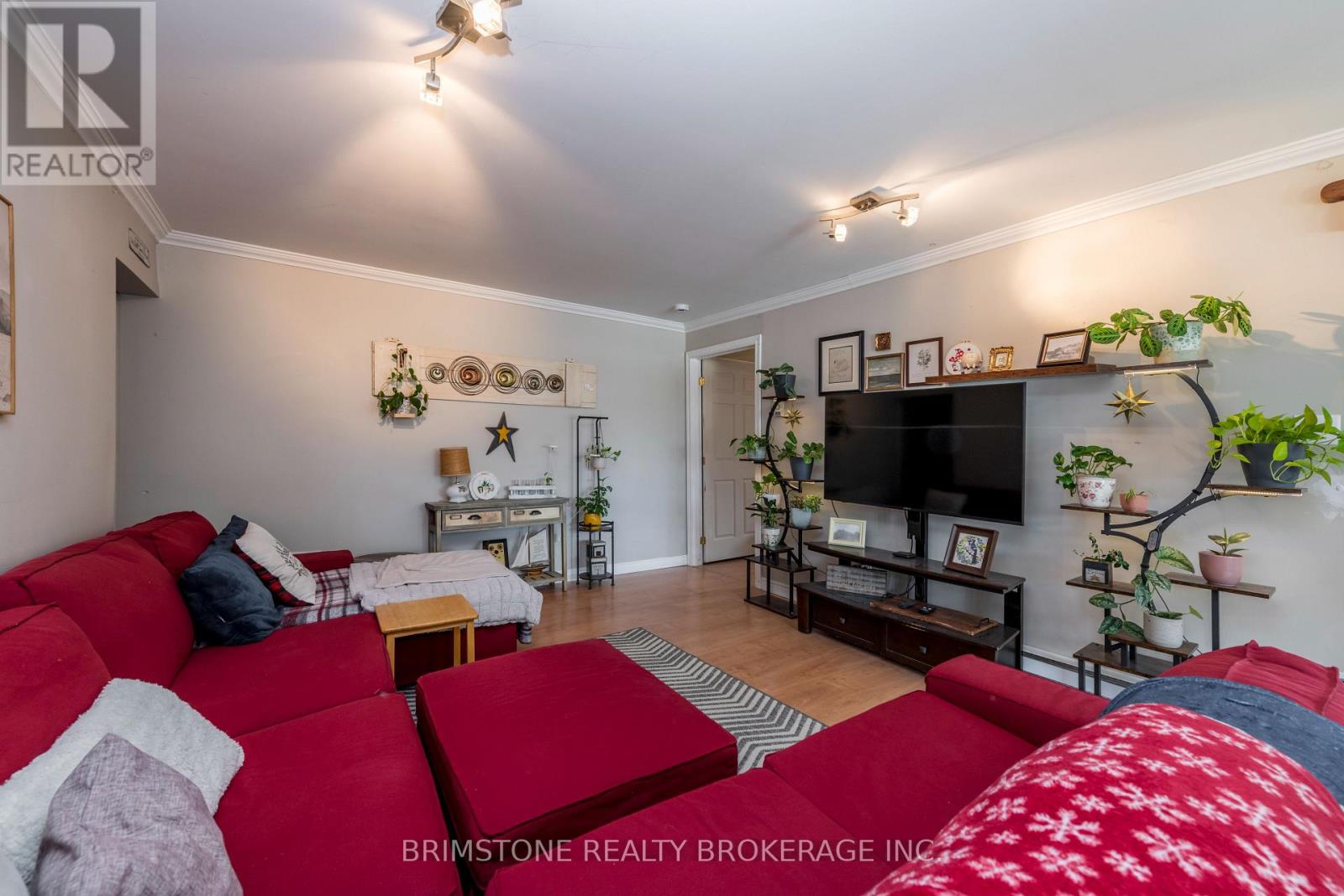 24 BRENTWOOD ROAD - 19