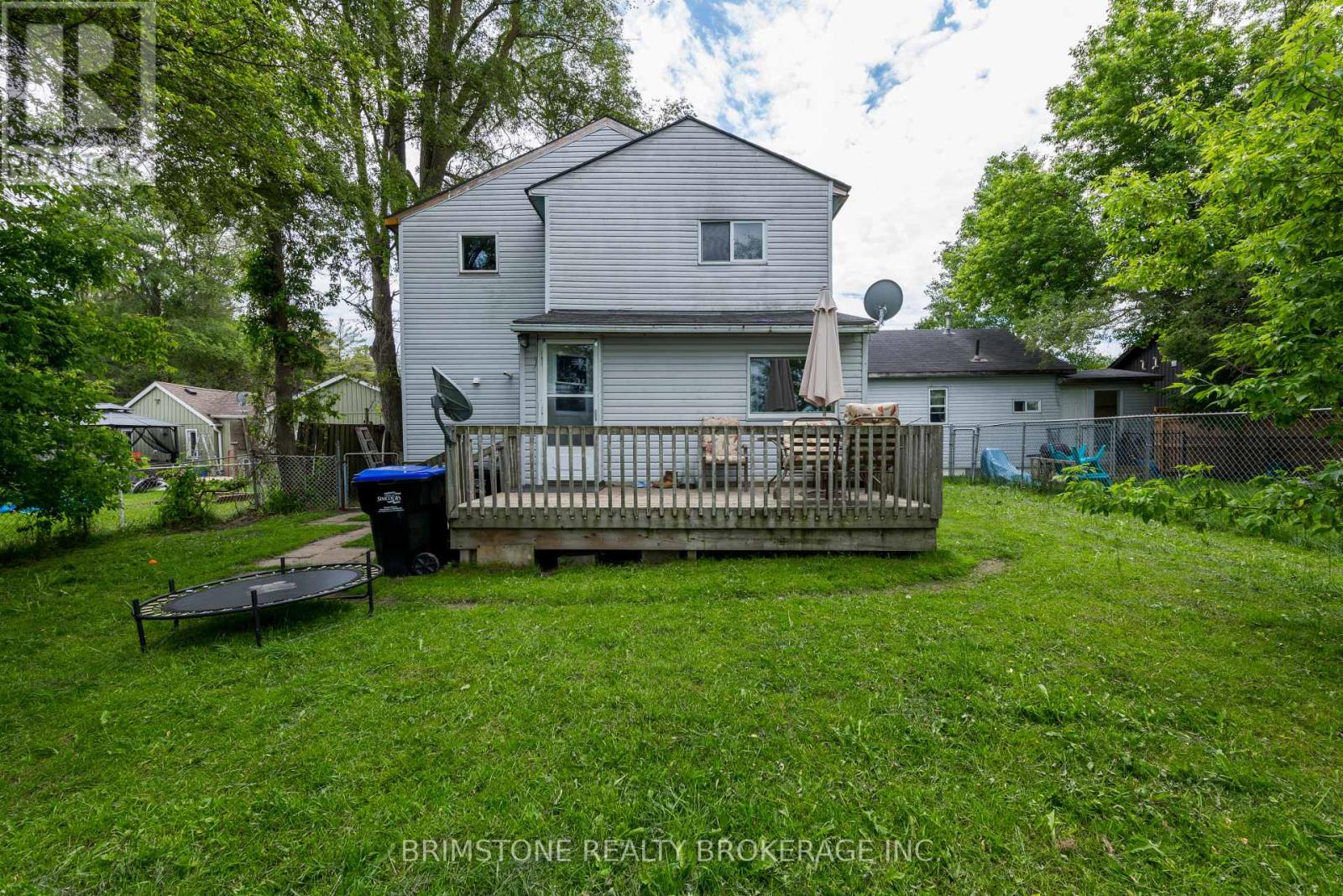24 BRENTWOOD ROAD - 25
