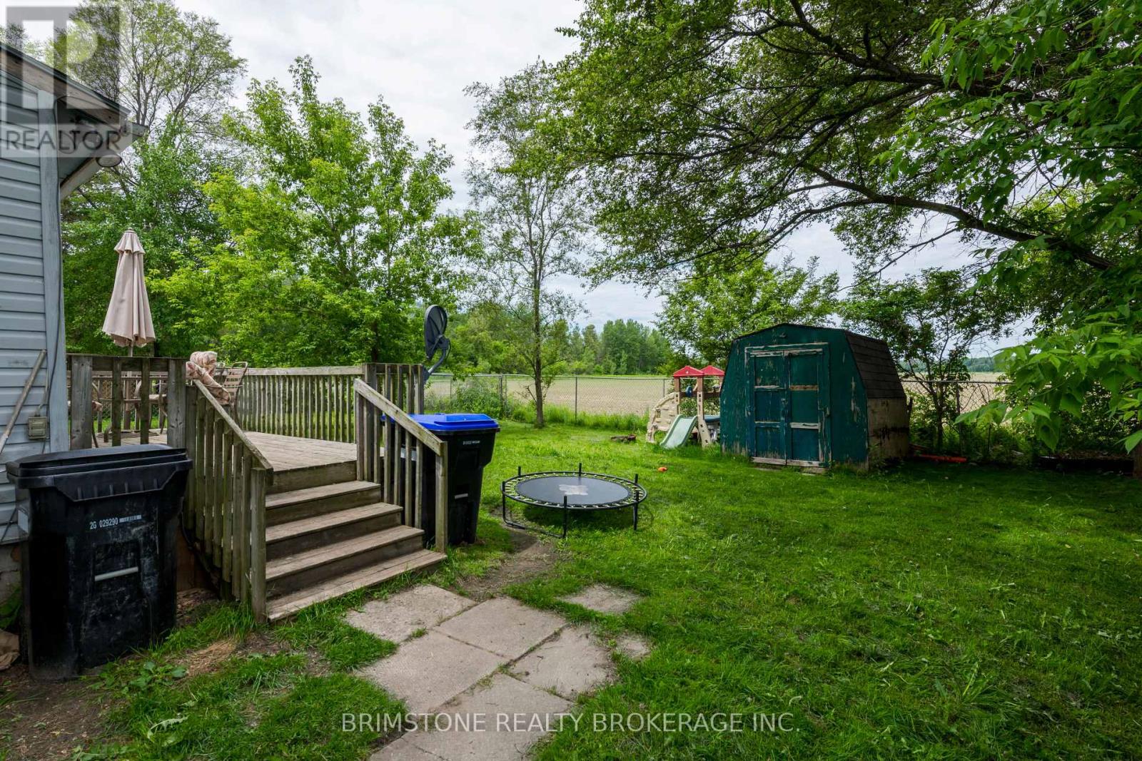 24 BRENTWOOD ROAD - 26