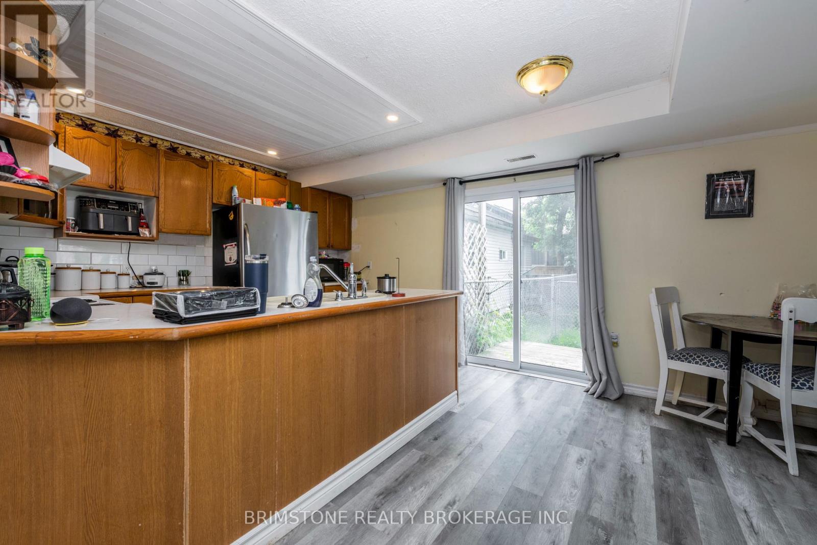24 BRENTWOOD ROAD - 33