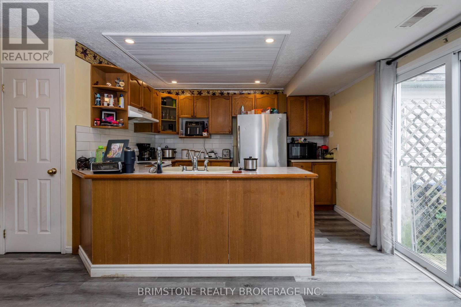 24 BRENTWOOD ROAD - 34