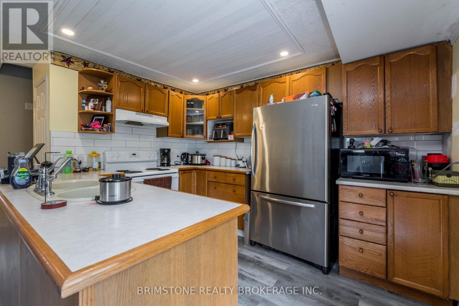 24 BRENTWOOD ROAD - 35