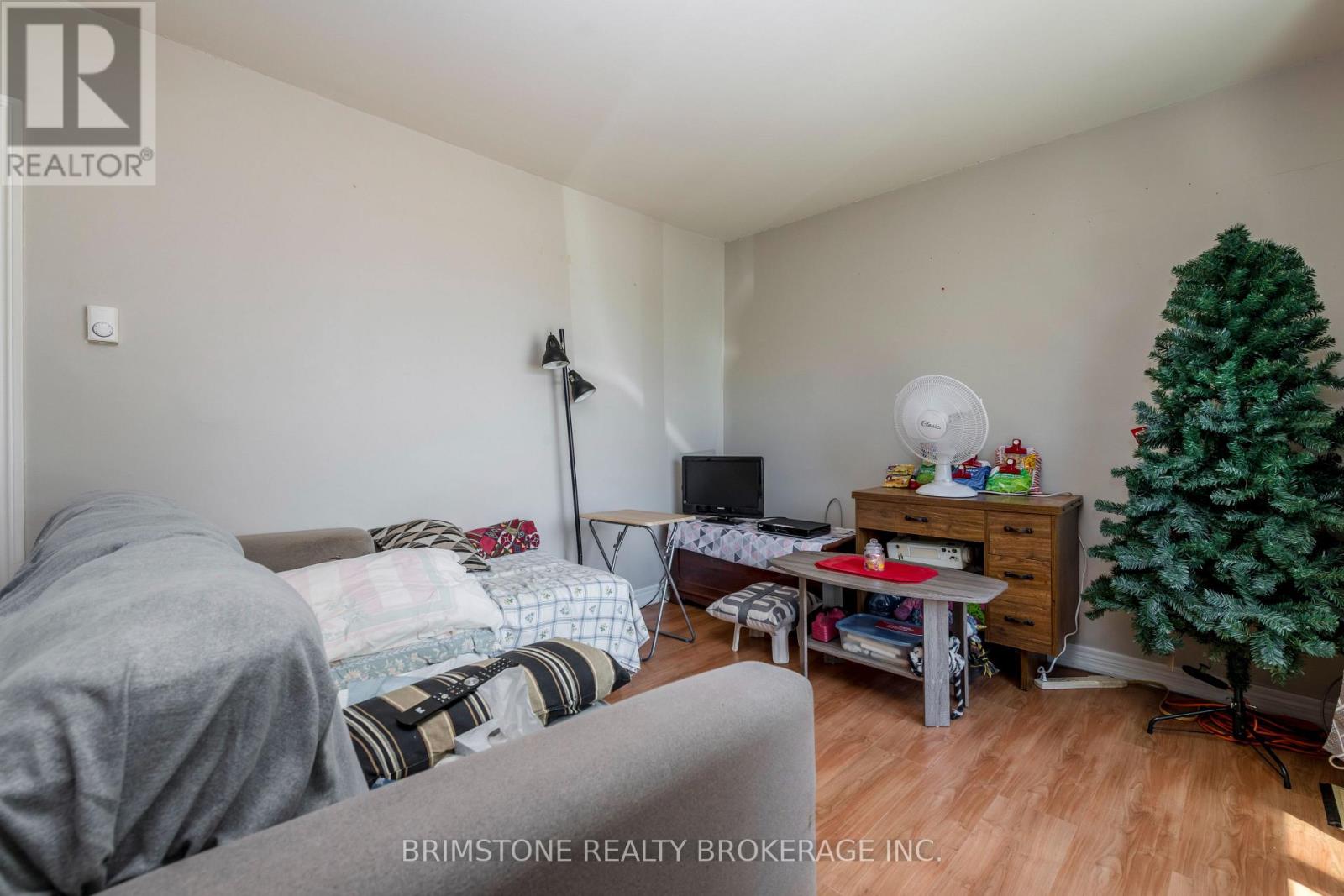 24 BRENTWOOD ROAD - 5