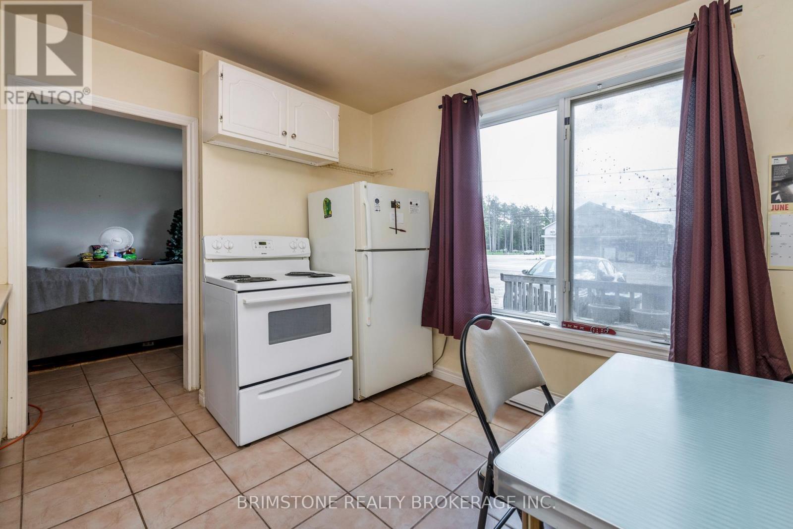 24 BRENTWOOD ROAD - 6