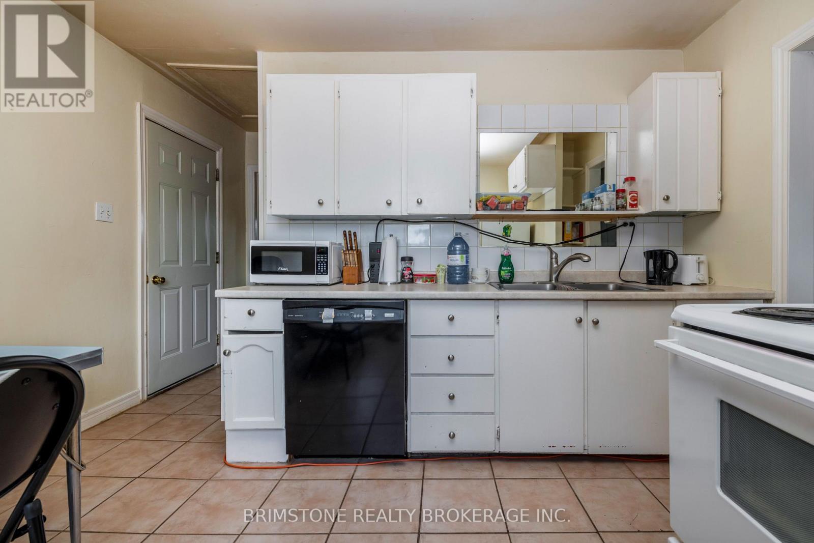 24 BRENTWOOD ROAD - 8