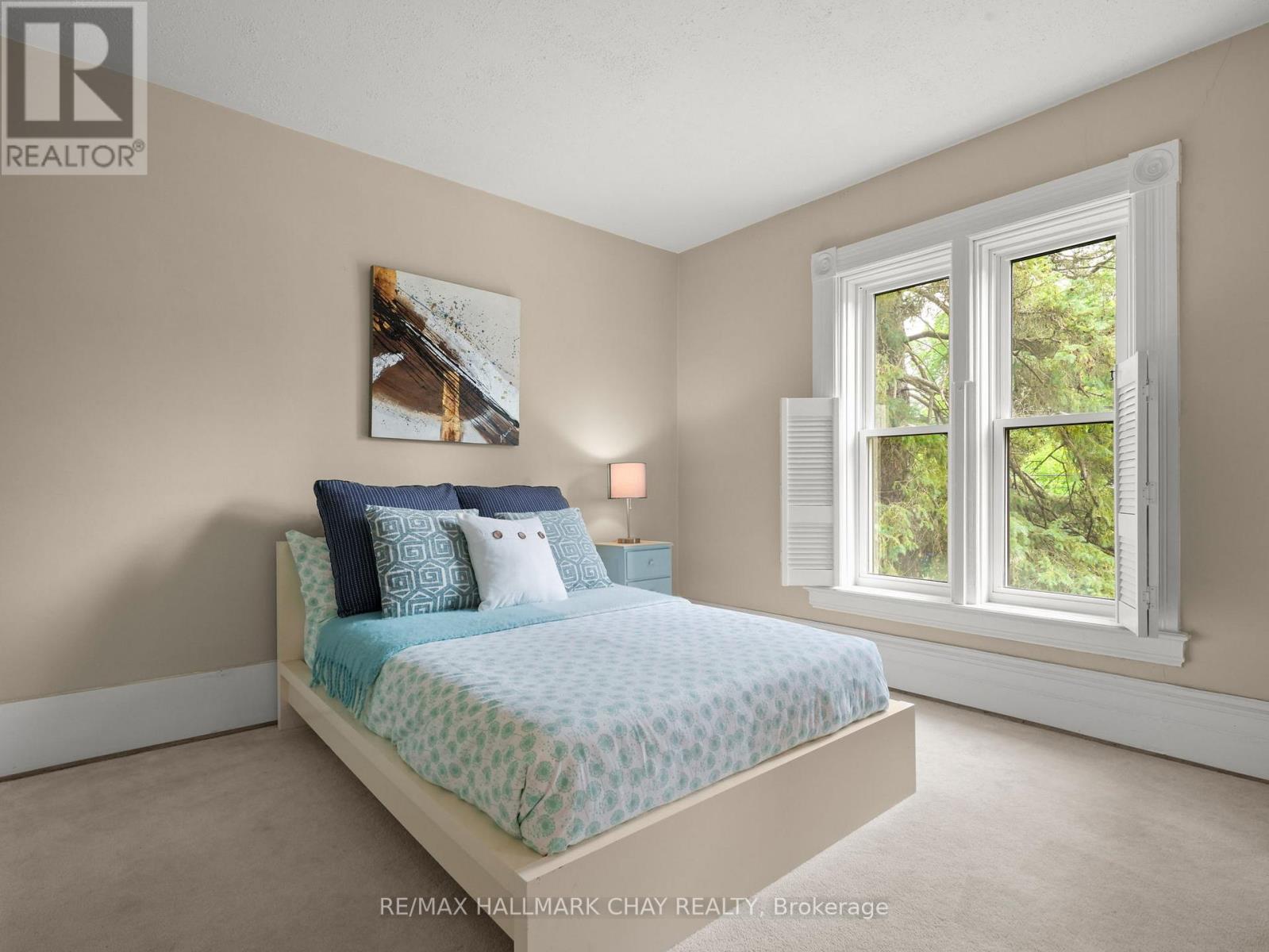 102 WELLINGTON STREET E - 22