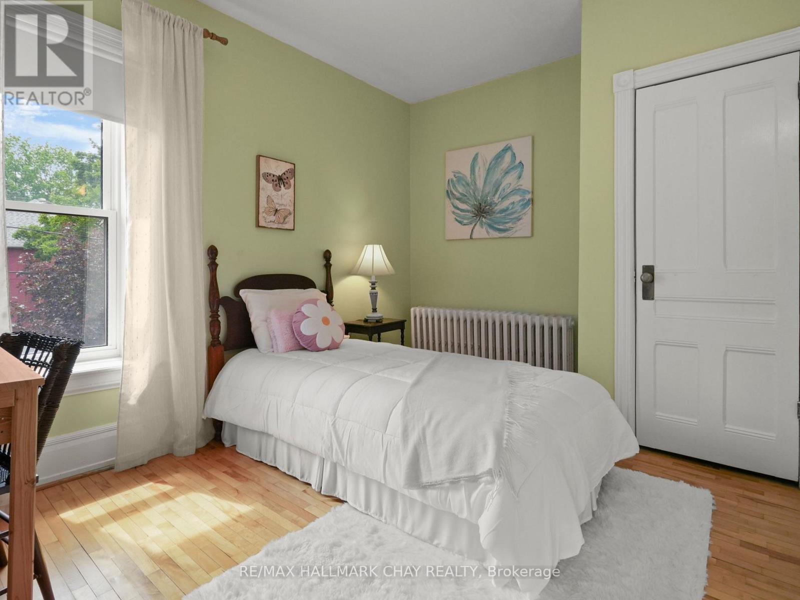 102 WELLINGTON STREET E - 23