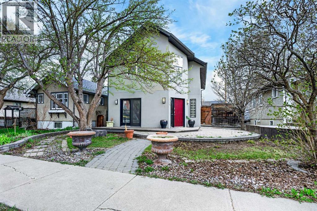 714 7 Avenue NE - 1