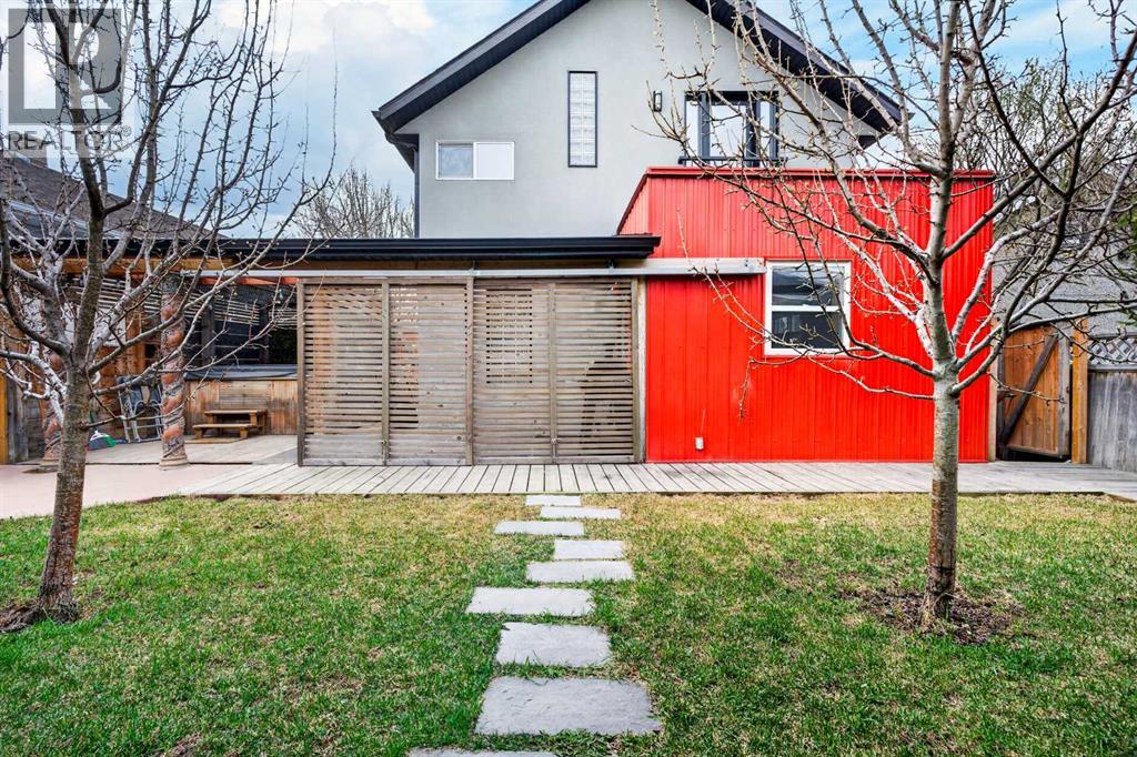 714 7 Avenue NE - 35