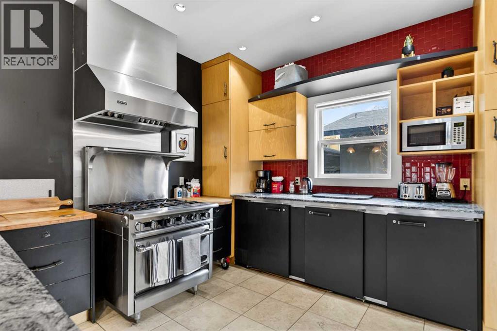 714 7 Avenue NE - 12