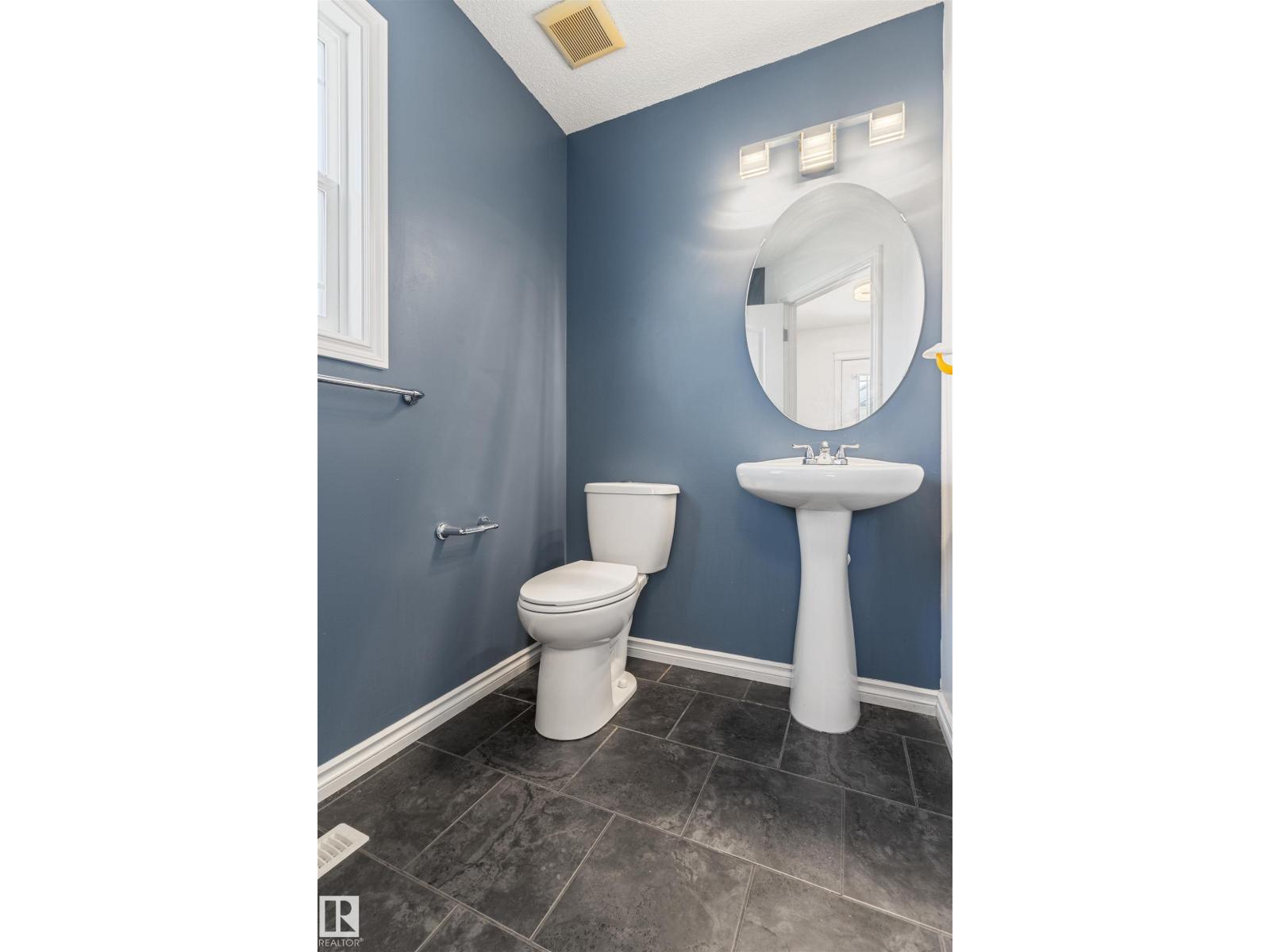 17130 7A AV SW - 16