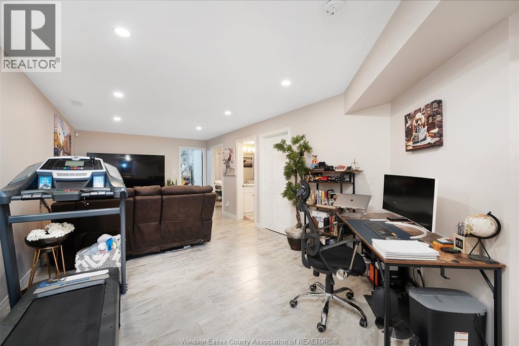 11834 ROCKLAND - 20