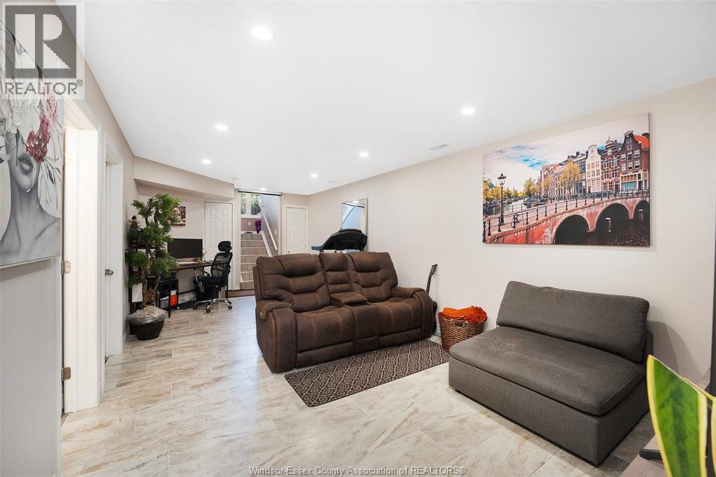 11834 ROCKLAND - 21