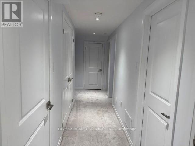 #1 15 FIELDRIDGE CRESCENT - 12