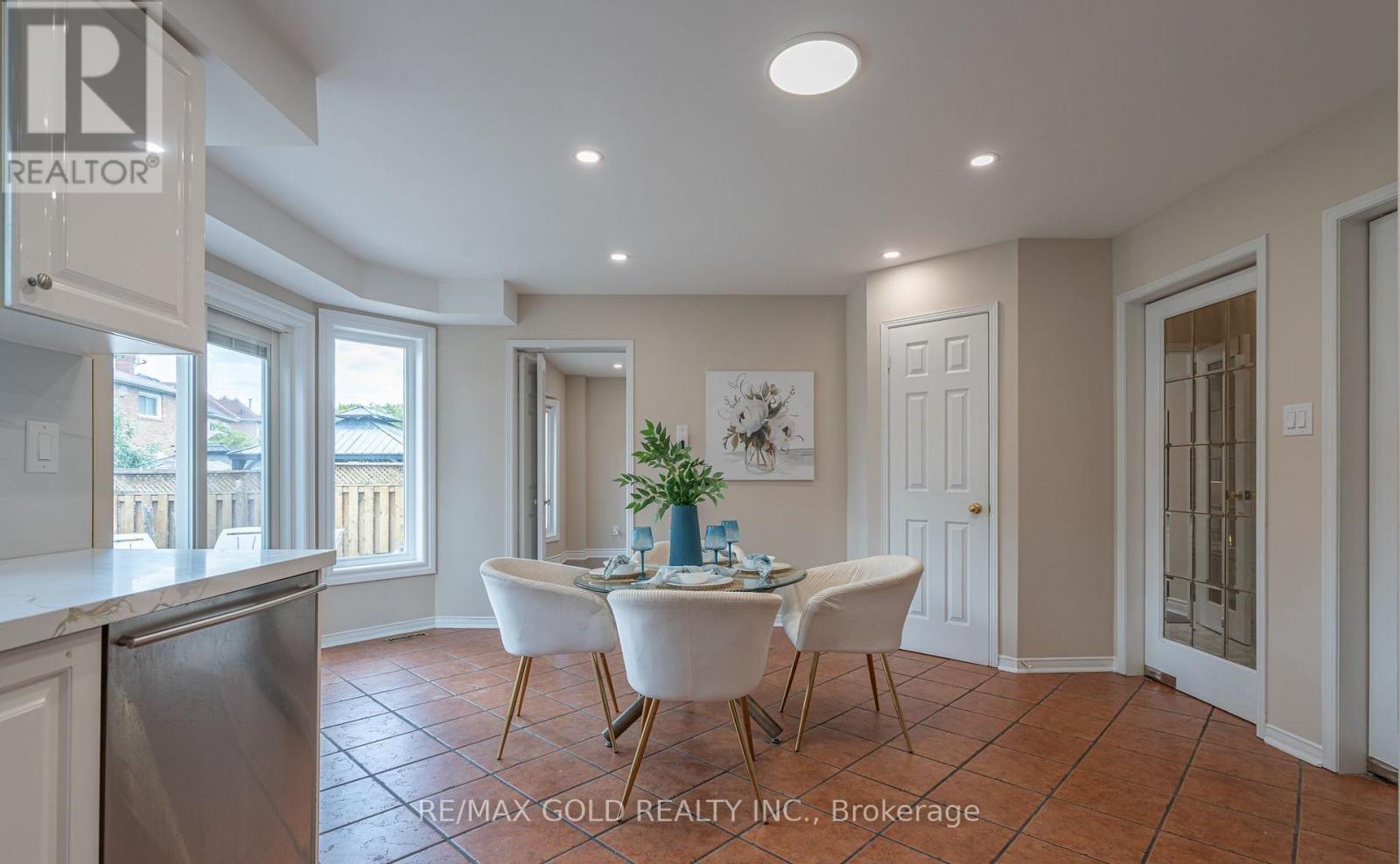 19 EAGLERIDGE DRIVE - 13