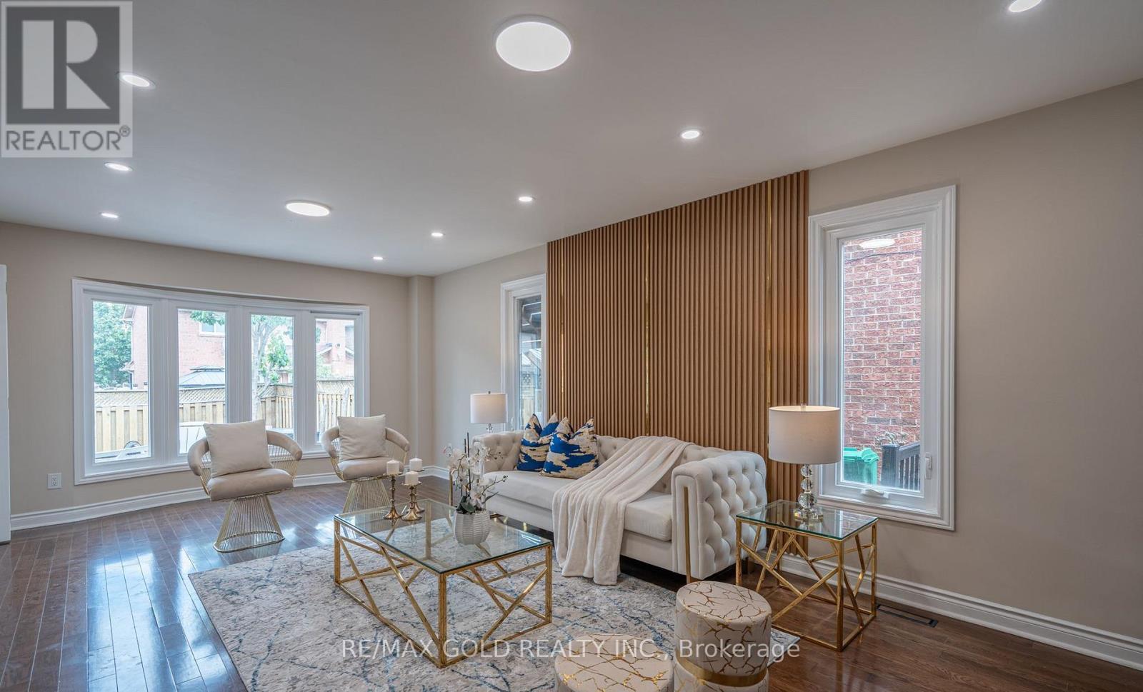 19 EAGLERIDGE DRIVE - 15