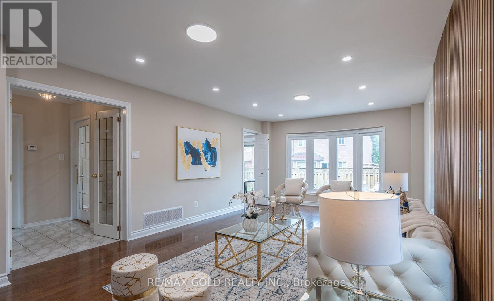 19 EAGLERIDGE DRIVE - 16