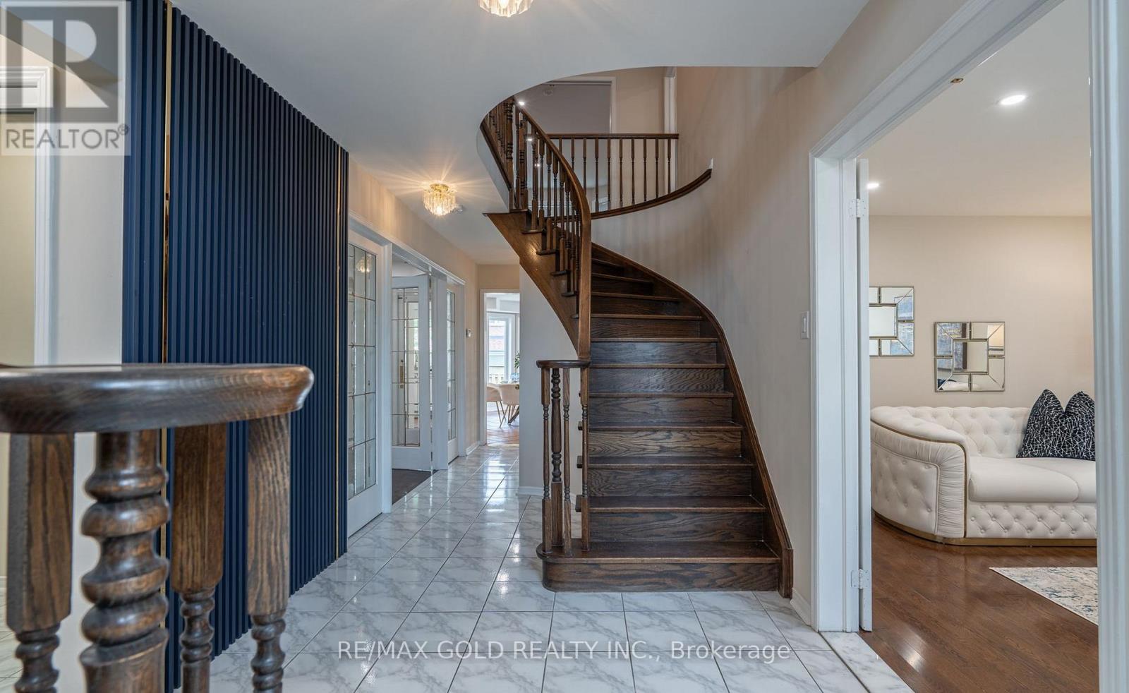 19 EAGLERIDGE DRIVE - 20