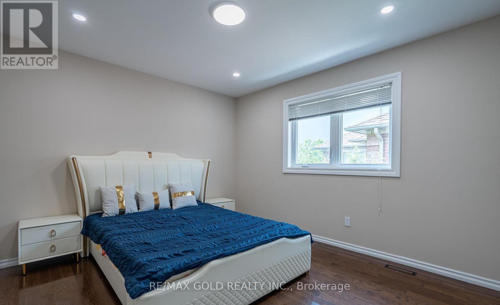 19 EAGLERIDGE DRIVE - 27