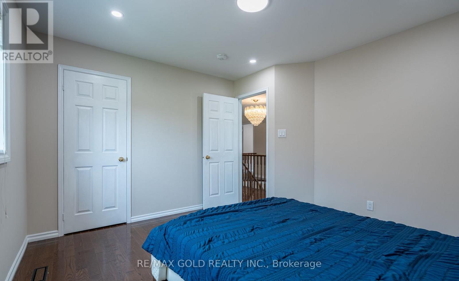 19 EAGLERIDGE DRIVE - 28