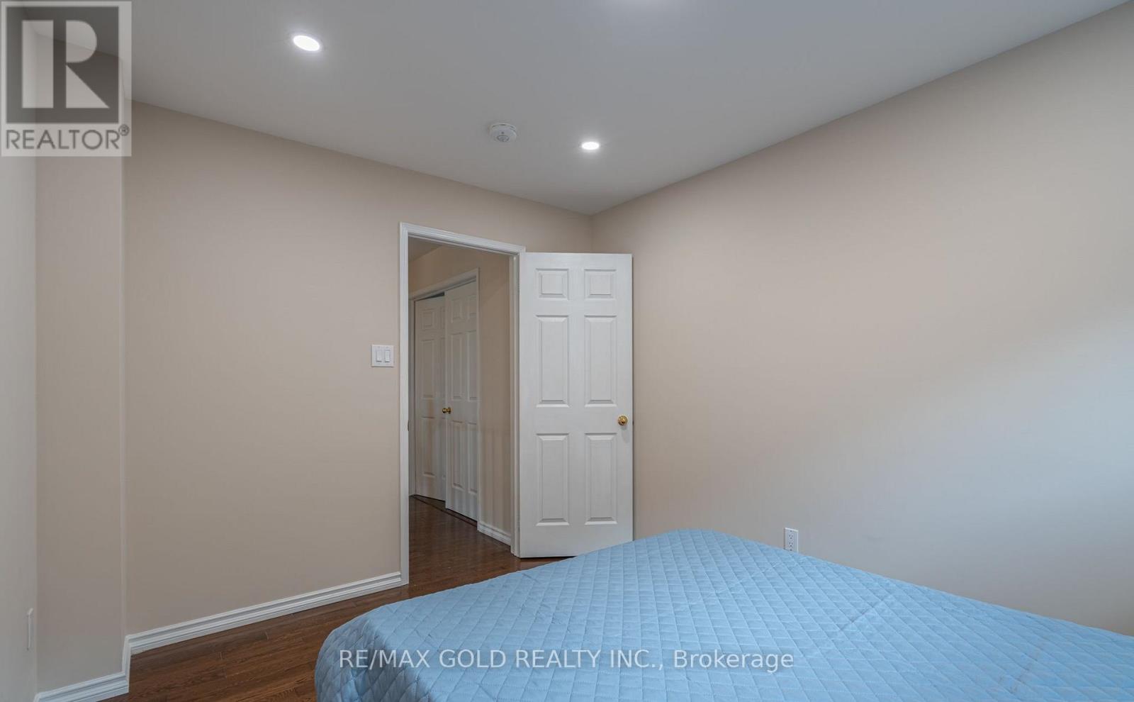19 EAGLERIDGE DRIVE - 32
