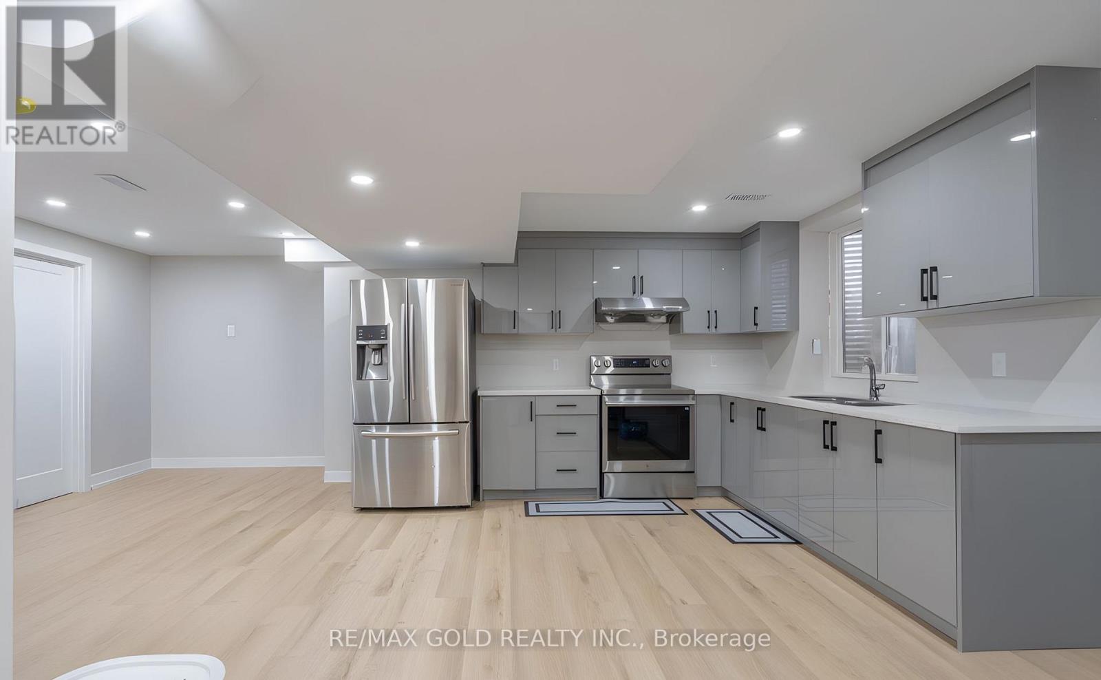 19 EAGLERIDGE DRIVE - 37
