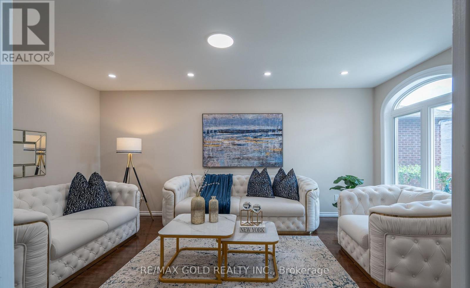 19 EAGLERIDGE DRIVE - 4