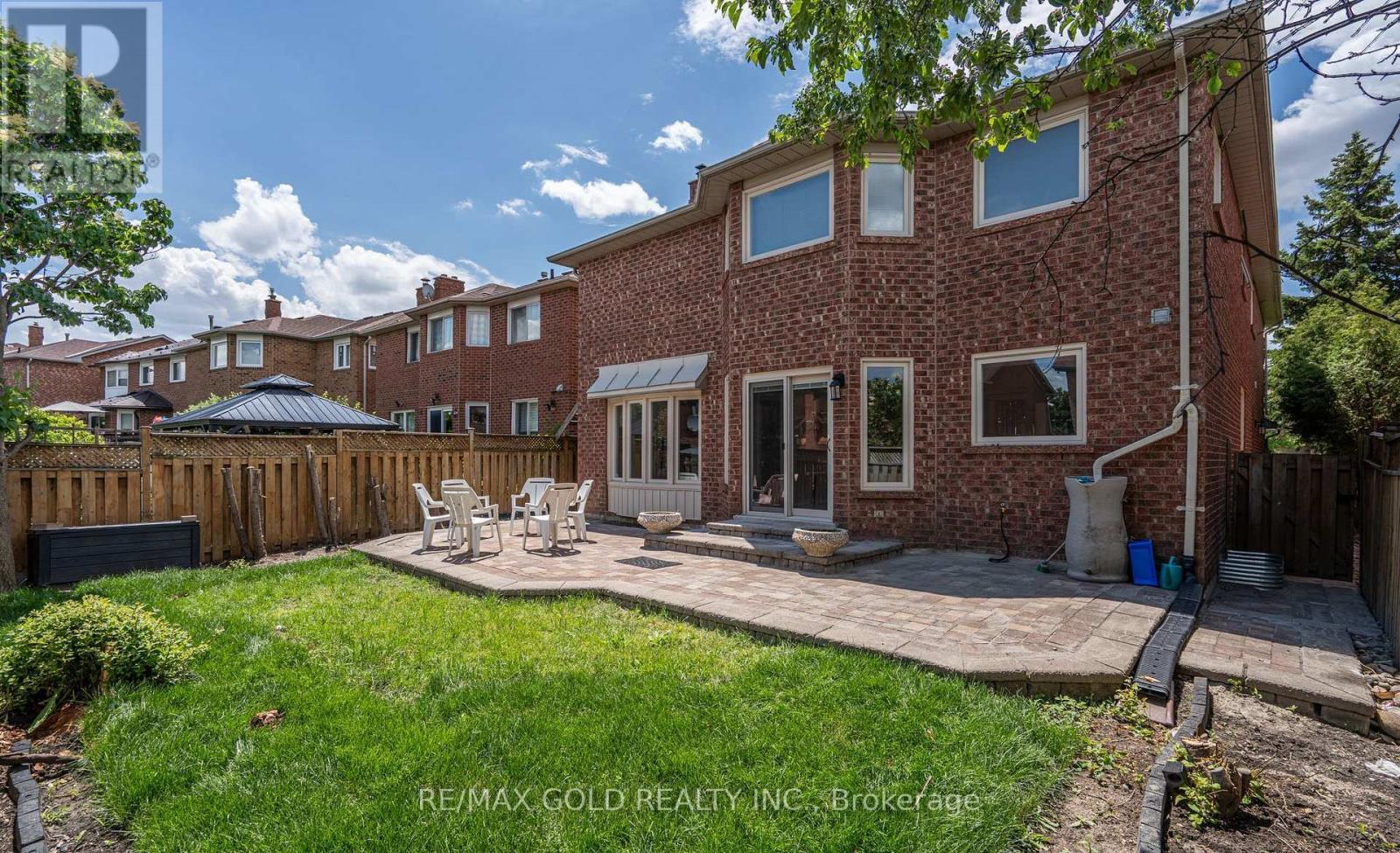 19 EAGLERIDGE DRIVE - 50